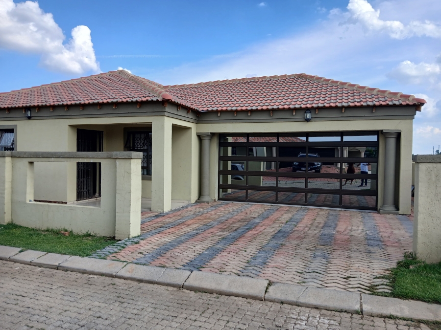 3 Bedroom Property for Sale in Flamwood North West